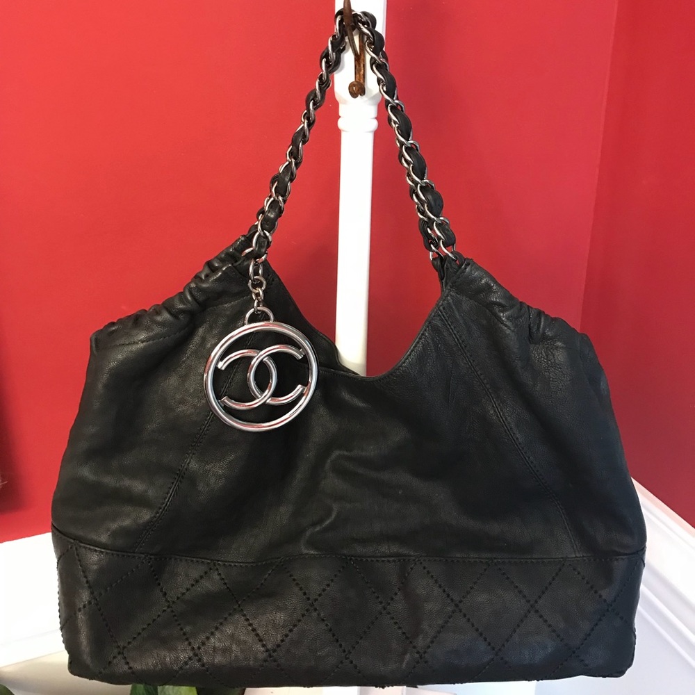 Chanel leather cabas double chain hobo